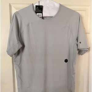 Under Armour RUSH men's XXL heat gear short sleeve shirt, by Celliant. NWT